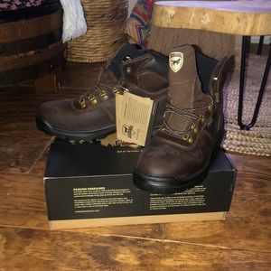 NWT Men’s 10.5 Irish Setter boots